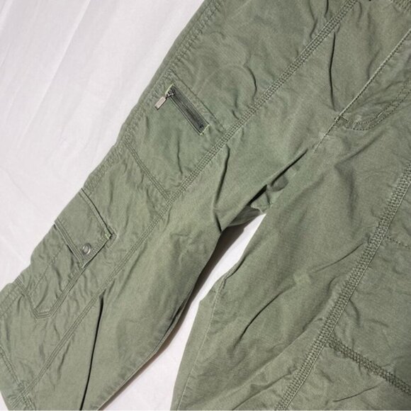 Eddie Bauer Mercer Fit Green Cargo Capri Pants 8 - Picture 10 of 16